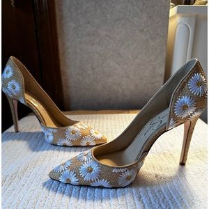 Cute yet classy Jessica Simpson straw heels - size 6.5
